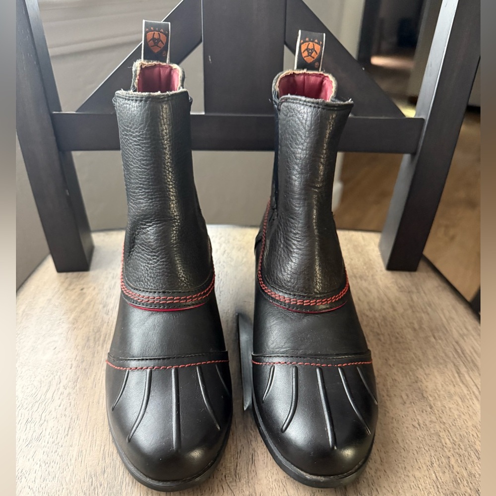 Ariat women’s boots size 7.5b